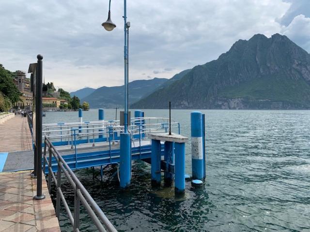 Villa Mirella: Casa Vista Lago Con Piscina Riva di Solto Bagian luar foto