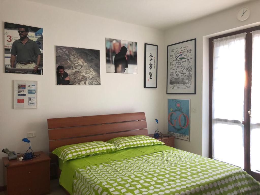 Villa Mirella: Casa Vista Lago Con Piscina Riva di Solto Bagian luar foto